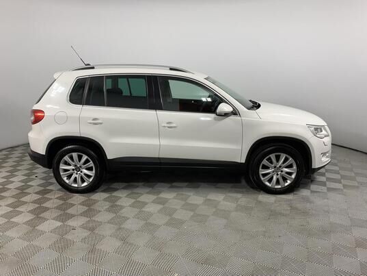 Volkswagen Tiguan, 2011&nbsp;г., 140&nbsp;452&nbsp;км