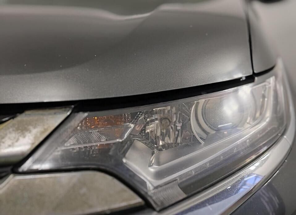 Mitsubishi Outlander, III Рестайлинг 2 2.4 CVT (167 л.с.) 4WD