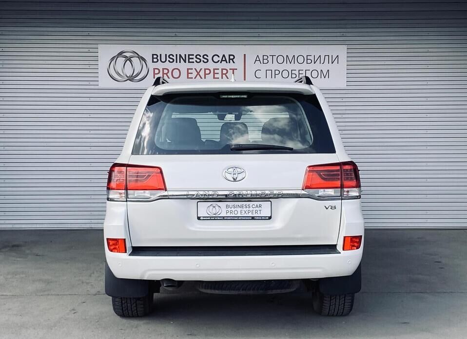 Toyota Land Cruiser, 200 Series Рестайлинг 2 4.5d AT (249 л.с.) 4WD