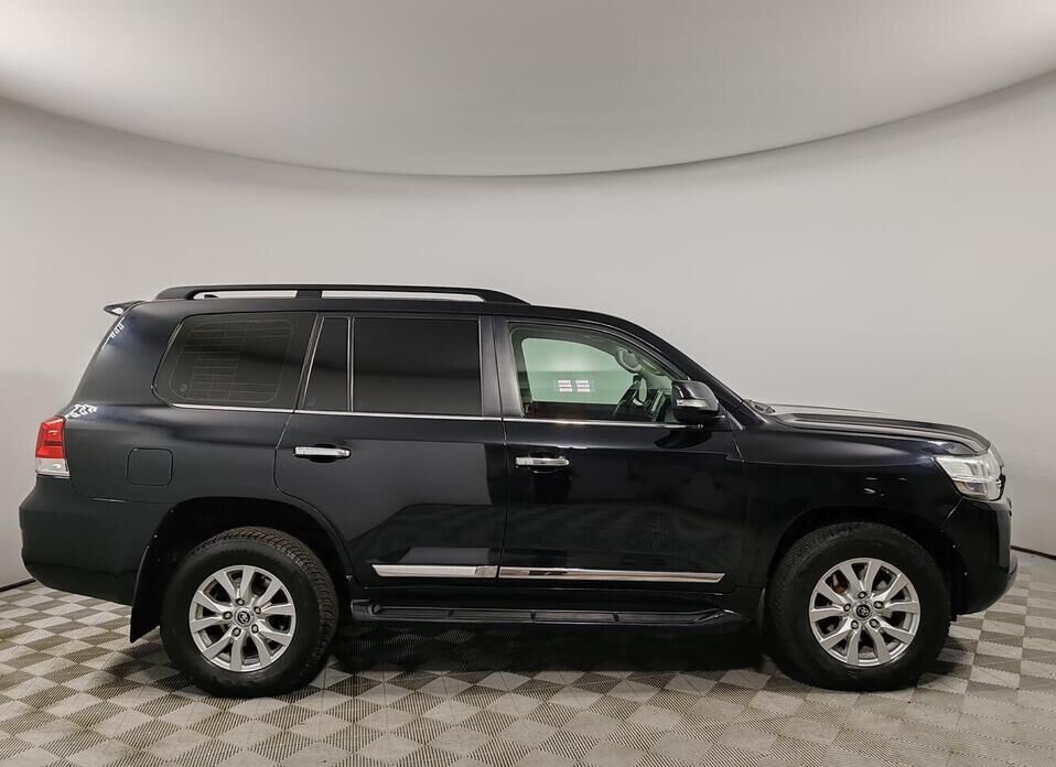 Toyota Land Cruiser, 200 Series Рестайлинг 2 4.5d AT (249 л.с.) 4WD