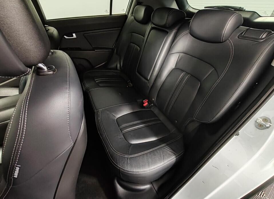 Kia Sportage, III Рестайлинг 2.0 AT (150 л.с.) 4WD