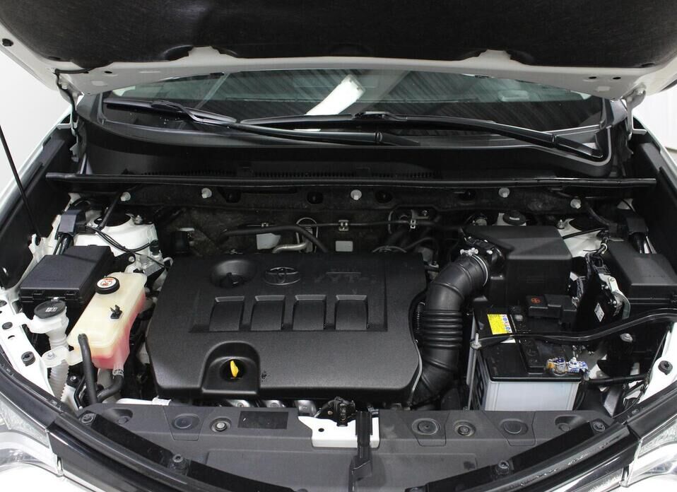 Toyota RAV4 2.0 MT (146 л.с.)