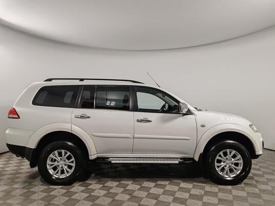 Mitsubishi Pajero Sport, 2014 г., 250 243 км