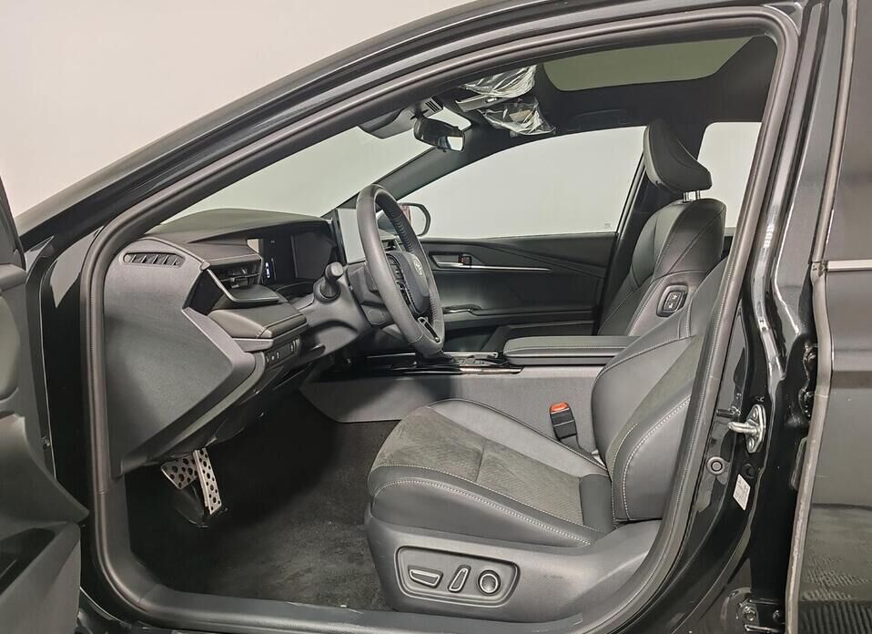 Toyota Camry, IX (XV80) China Market 2.0 CVT (173 л.с.)