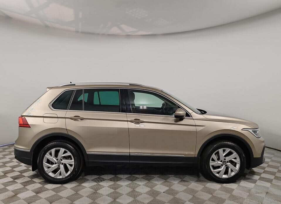 Volkswagen Tiguan, II Рестайлинг 2.0 AMT (180 л.с.) 4WD