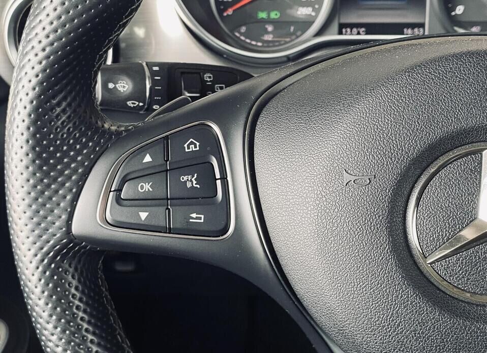 Mercedes-Benz V-Класс, III (W447) Рестайлинг 300 d длинный 2.0d AT (239 л.с.) 4WD