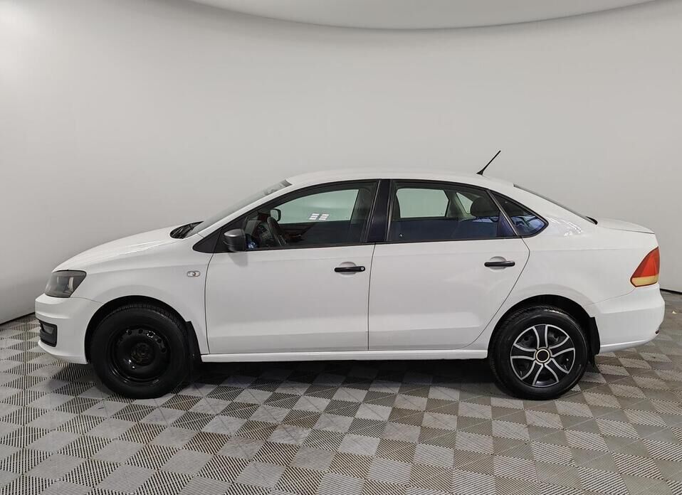 Volkswagen Polo 1.6 MT (110 л.с.)