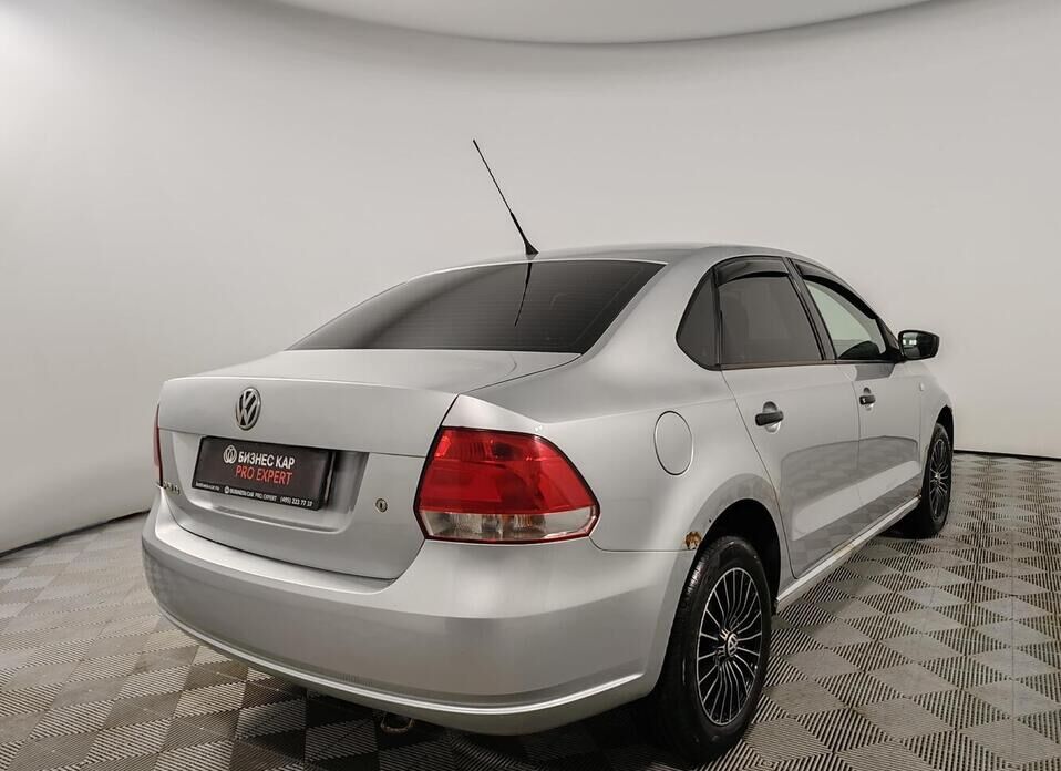 Volkswagen Polo, V 1.6 MT (105 л.с.)