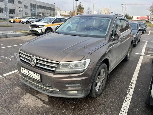 Volkswagen Tiguan, II, 2018 г., 130 375 км