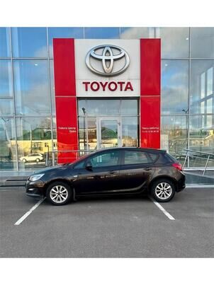 Opel Astra, 2015 г., 190 635 км