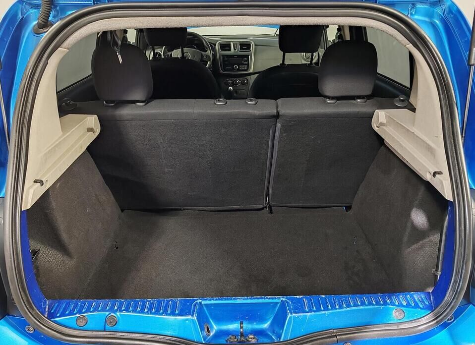 Renault Sandero, II Stepway 1.6 MT (82 л.с.)
