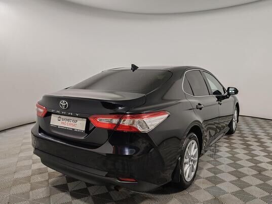 Toyota Camry, 2022&nbsp;г., 76&nbsp;060&nbsp;км