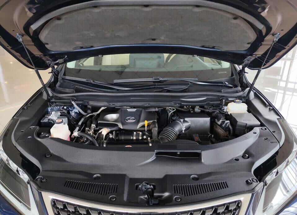 Lexus RX, IV Рестайлинг 300 2.0 AT (238 л.с.) 4WD