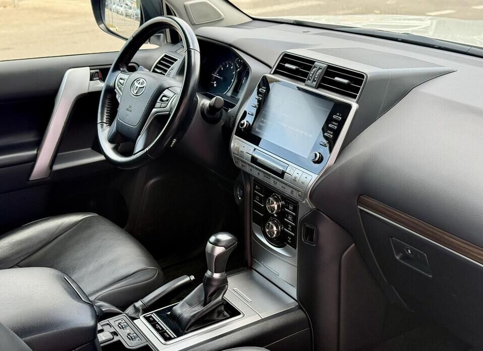 Toyota Land Cruiser Prado, 150 Series Рестайлинг 3 4.0 AT (249 л.с.) 4WD