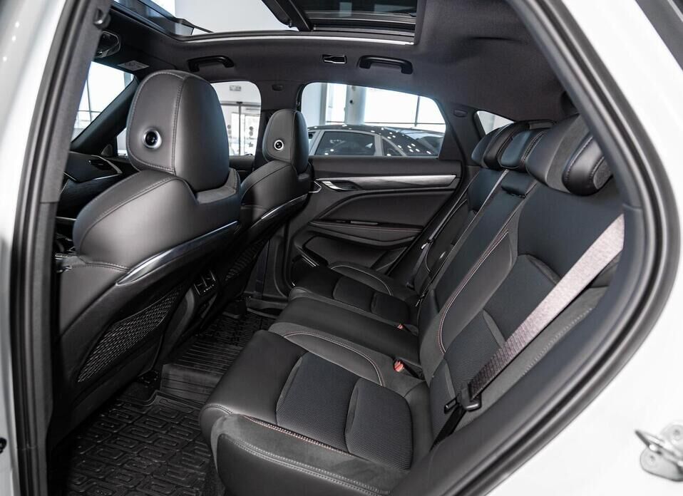 Knewstar 001 2.0 AT (238 л.с.) 4WD