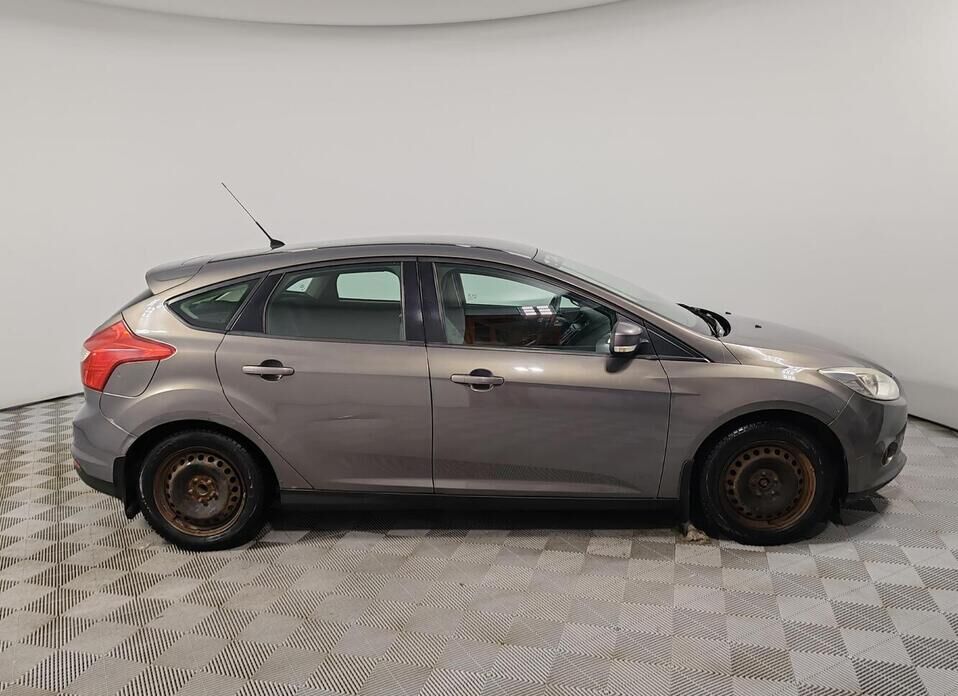 Ford Focus, III 1.6 MT (125 л.с.)
