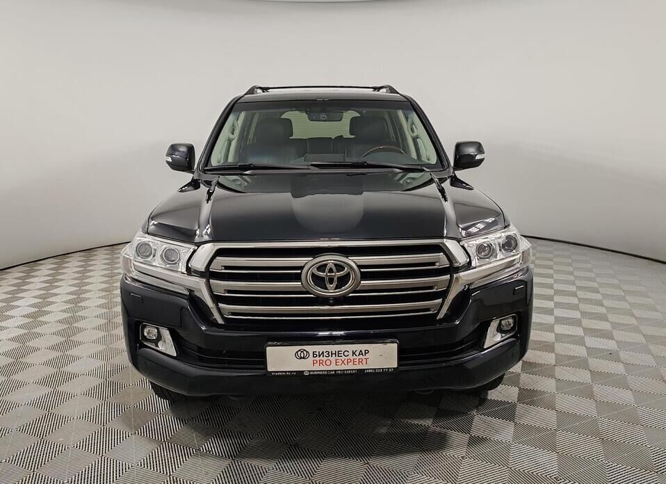 Toyota Land Cruiser, 200 Series Рестайлинг 2 4.5d AT (249 л.с.) 4WD