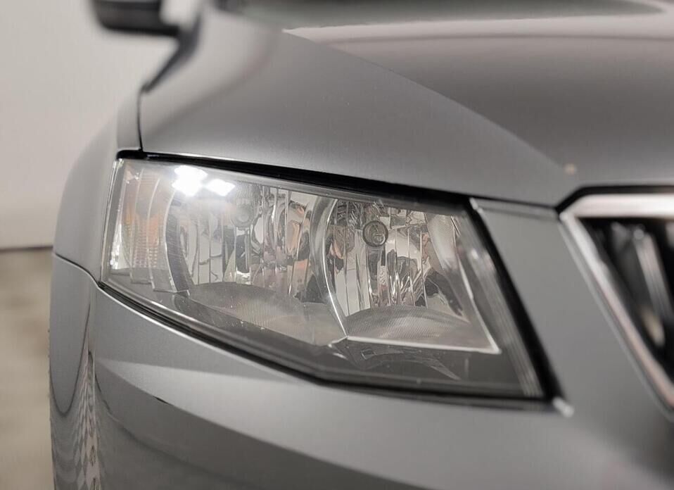 Skoda Octavia, III (A7) 1.6 MT (110 л.с.)