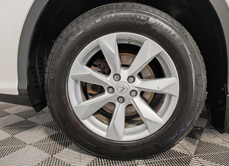 Lexus RX, IV 200t 2.0 AT (238 л.с.) 4WD