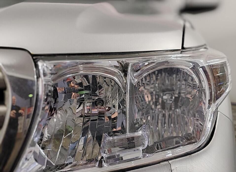 Toyota Land Cruiser, 200 Series 4.7 AT (288 л.с.) 4WD