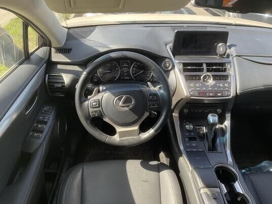 Lexus NX, 2019 г., 75 560 км