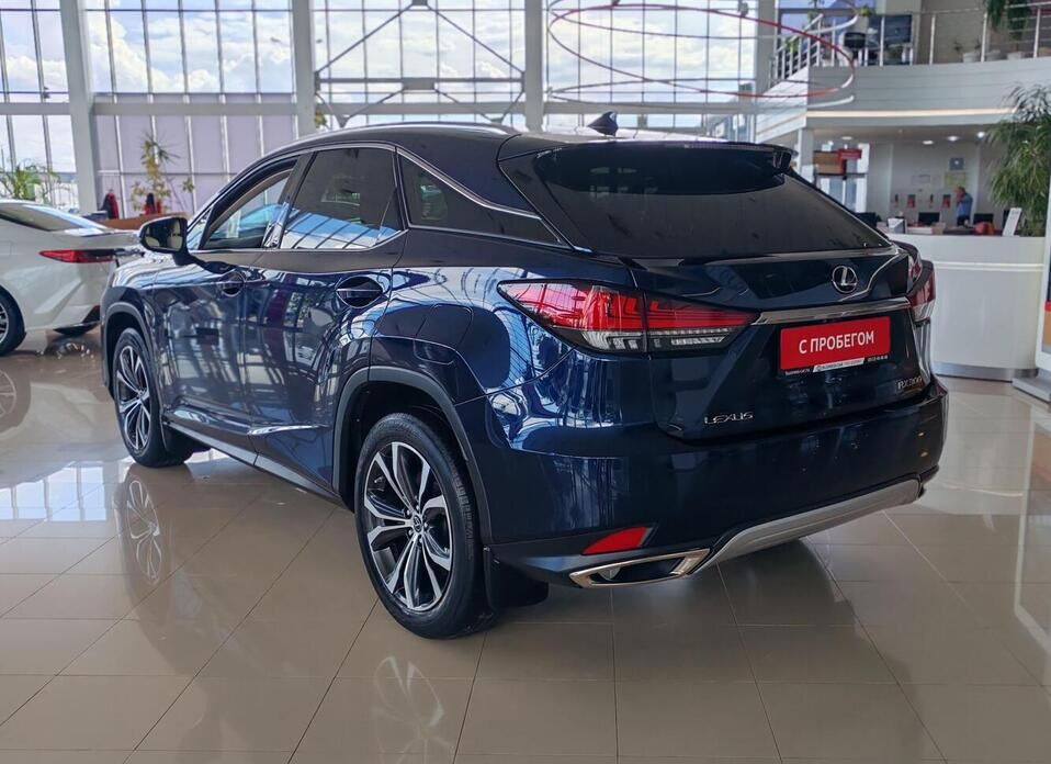 Lexus RX, IV Рестайлинг 300 2.0 AT (238 л.с.) 4WD