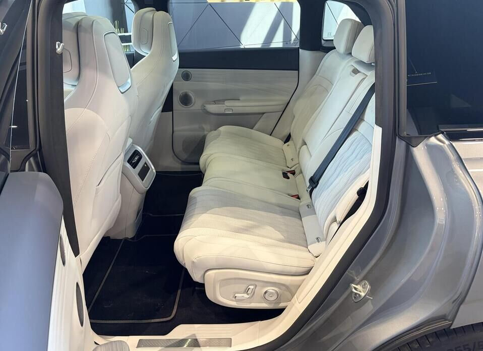 EXEED Exlantix ET 1.5hyb AT (469 л.с.) 4WD