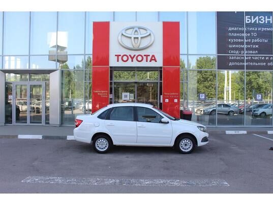 LADA (ВАЗ) Granta, 2020 г., 87 142 км