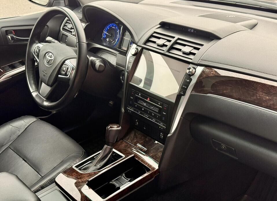 Toyota Camry, VII (XV50) Рестайлинг 2 2.5 AT (181 л.с.)