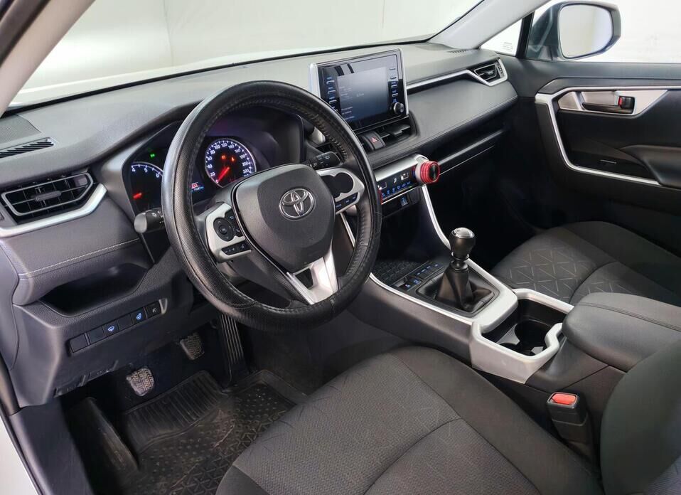 Toyota RAV4, V (XA50) 2.0 MT (149 л.с.)