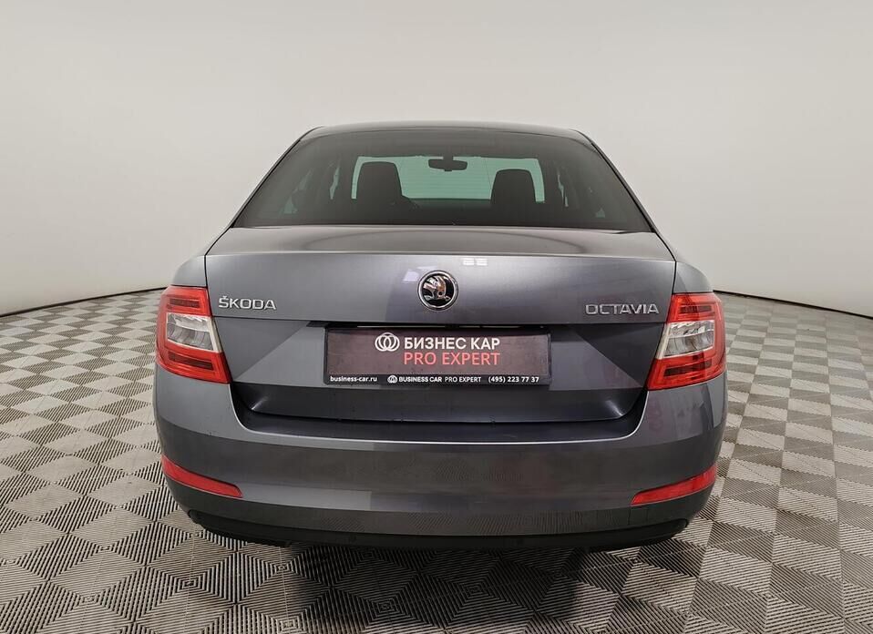 Skoda Octavia, III (A7) 1.6 MT (110 л.с.)