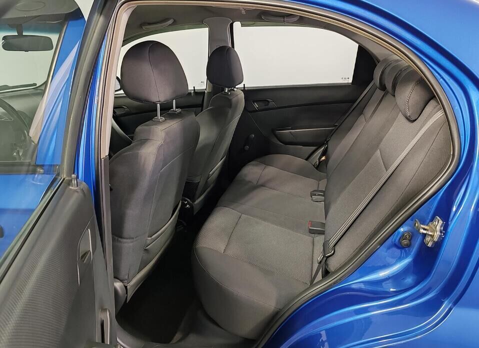 Chevrolet Aveo, I Рестайлинг 1.4 MT (101 л.с.)