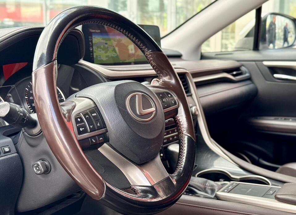 Lexus RX, IV Рестайлинг 300 2.0 AT (238 л.с.) 4WD