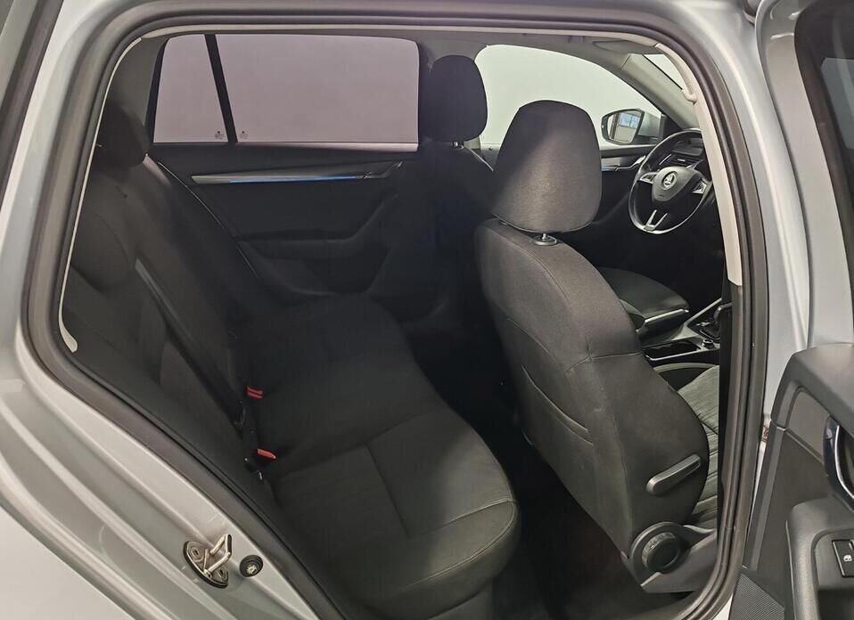 Skoda Octavia, III (A7) Рестайлинг 1.8 AMT (180 л.с.)