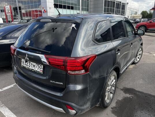 Mitsubishi Outlander, 2015 г., 207 548 км