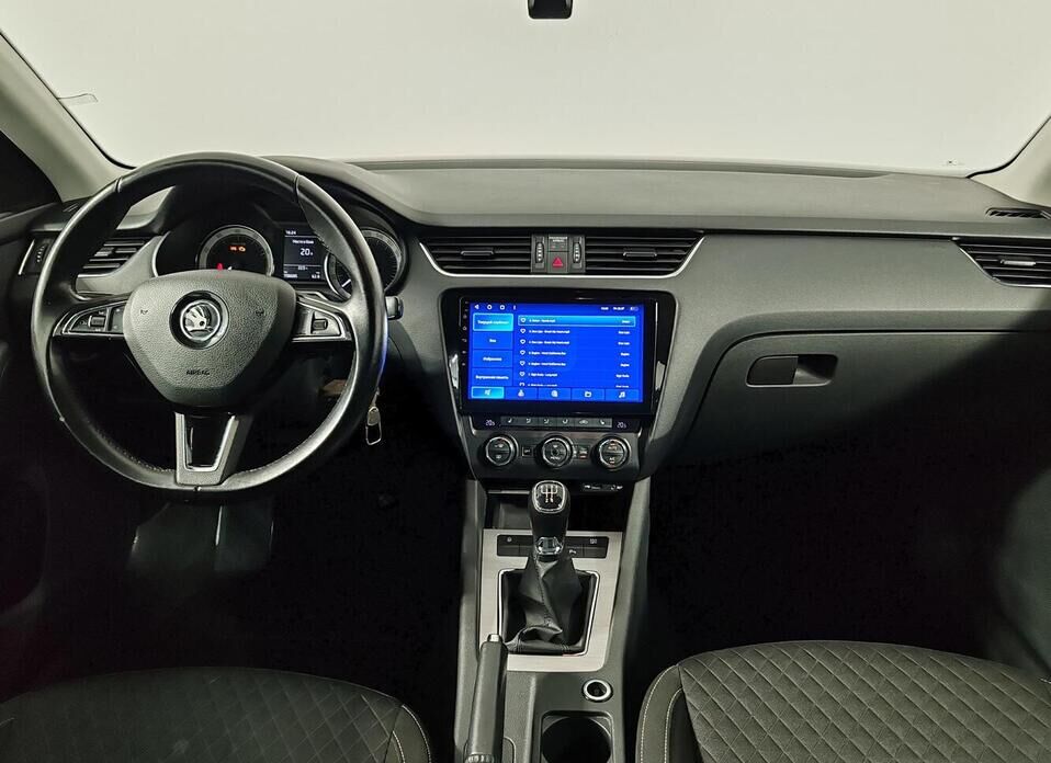 Skoda Octavia, III (A7) 1.6 MT (110 л.с.)