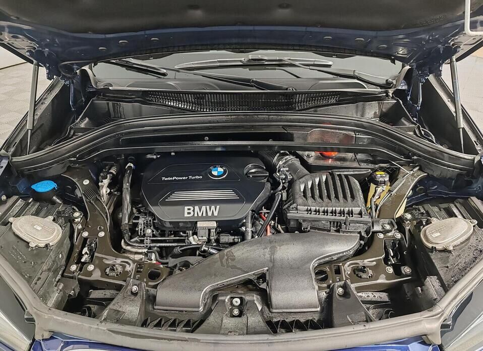 BMW X1, II (F48) Рестайлинг 18d xDrive 2.0d AT (150 л.с.) 4WD