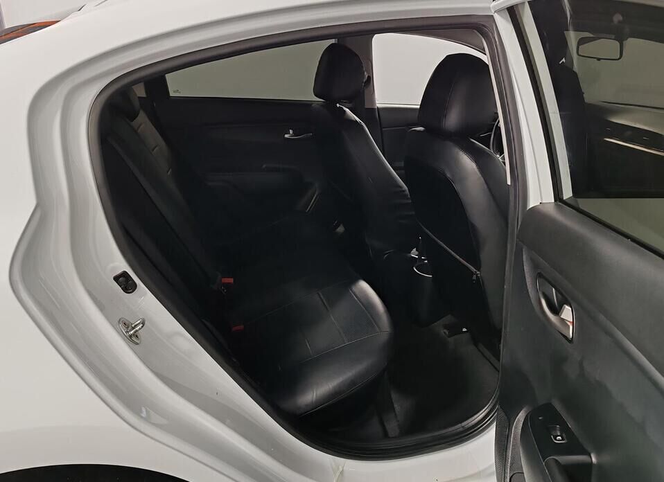 Kia Rio, IV Рестайлинг 1.6 AT (123 л.с.)
