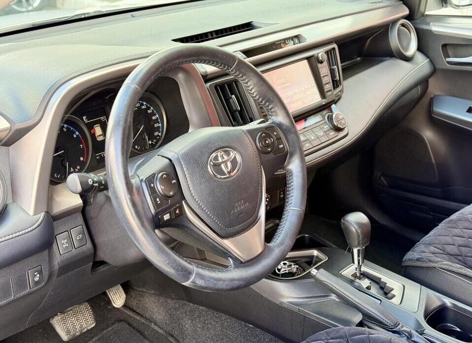 Toyota RAV4, IV (CA40) Рестайлинг 2.0 CVT (146 л.с.) 4WD