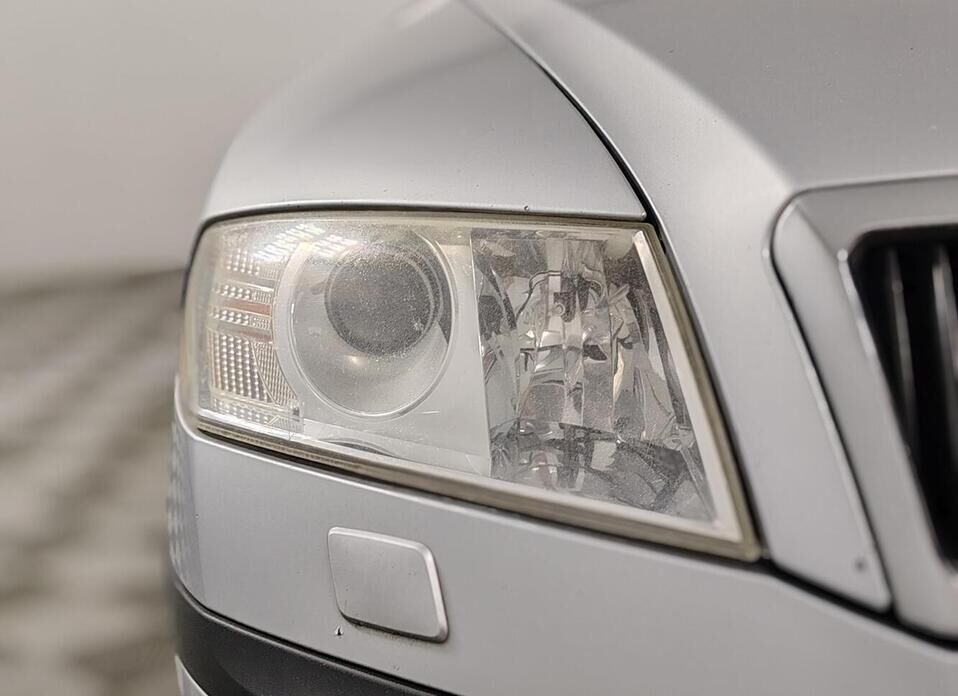 Skoda Octavia, II (A5) 1.6 MT (102 л.с.)
