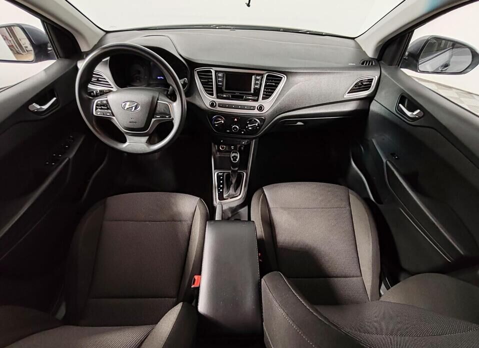 Hyundai Solaris, II Рестайлинг 1.6 AT (123 л.с.)