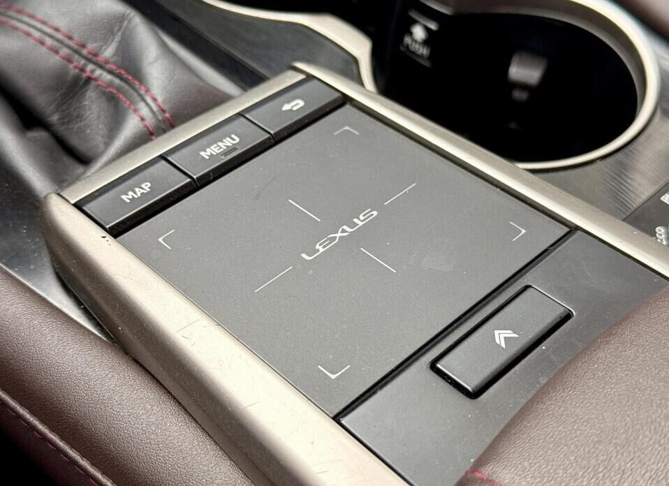 Lexus RX, IV Рестайлинг 300 2.0 AT (238 л.с.) 4WD