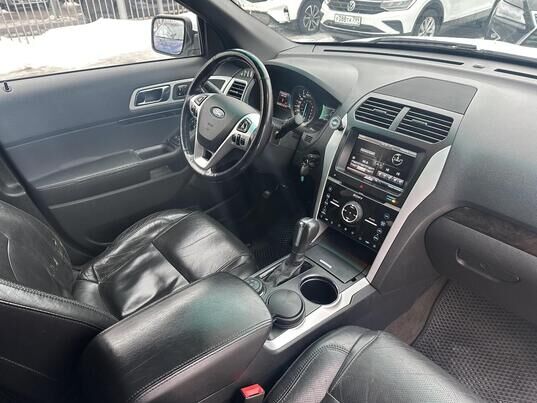 Ford Explorer, 2013&nbsp;г., 233&nbsp;702&nbsp;км