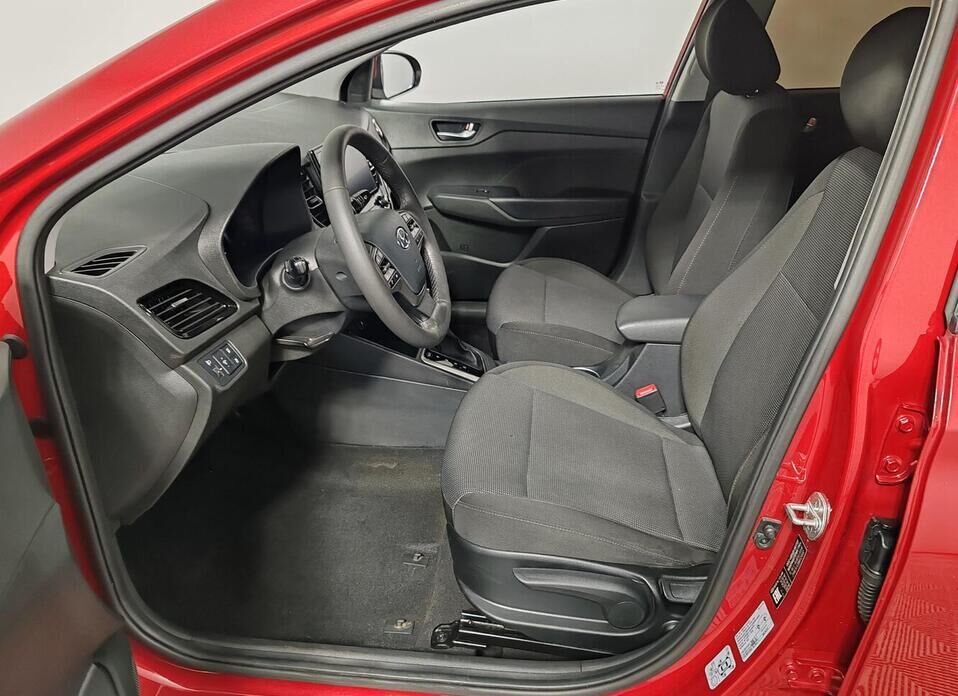 Hyundai Solaris 1.6 AT (123 л.с.)