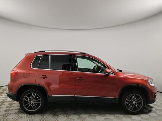 Volkswagen Tiguan, 2013&nbsp;г., 181&nbsp;374&nbsp;км