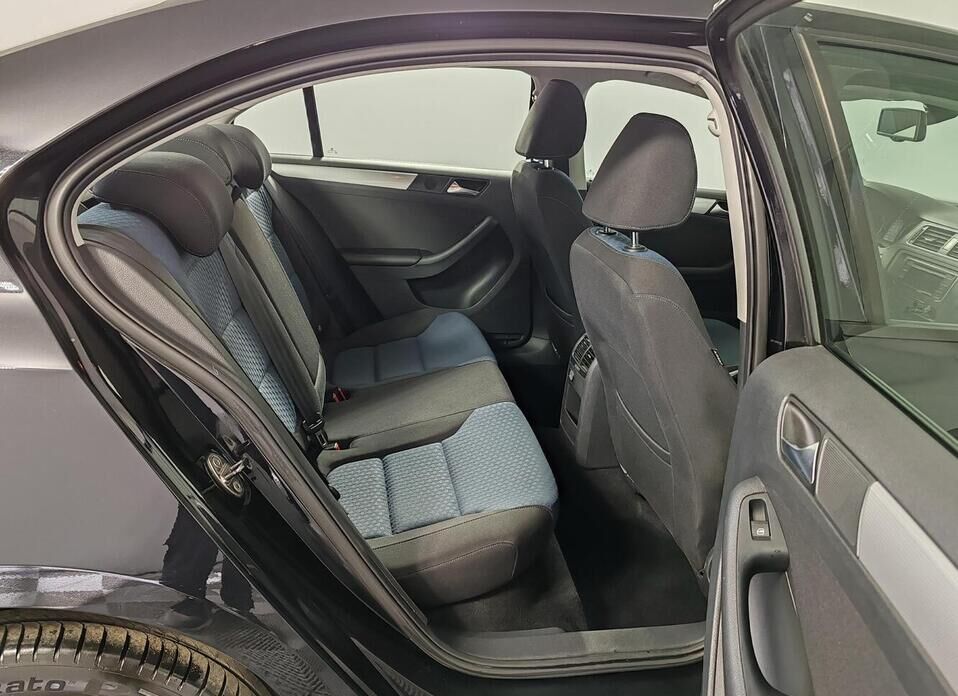 Volkswagen Jetta, VI 1.4 AMT (122 л.с.)