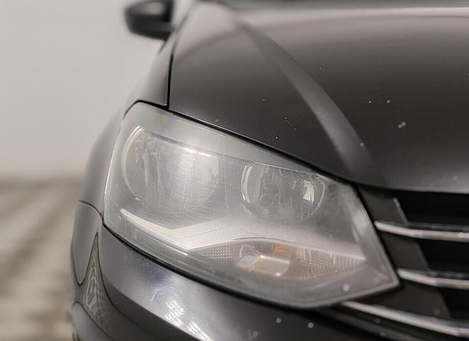 Volkswagen Polo, V Рестайлинг 1.6 AT (110 л.с.)