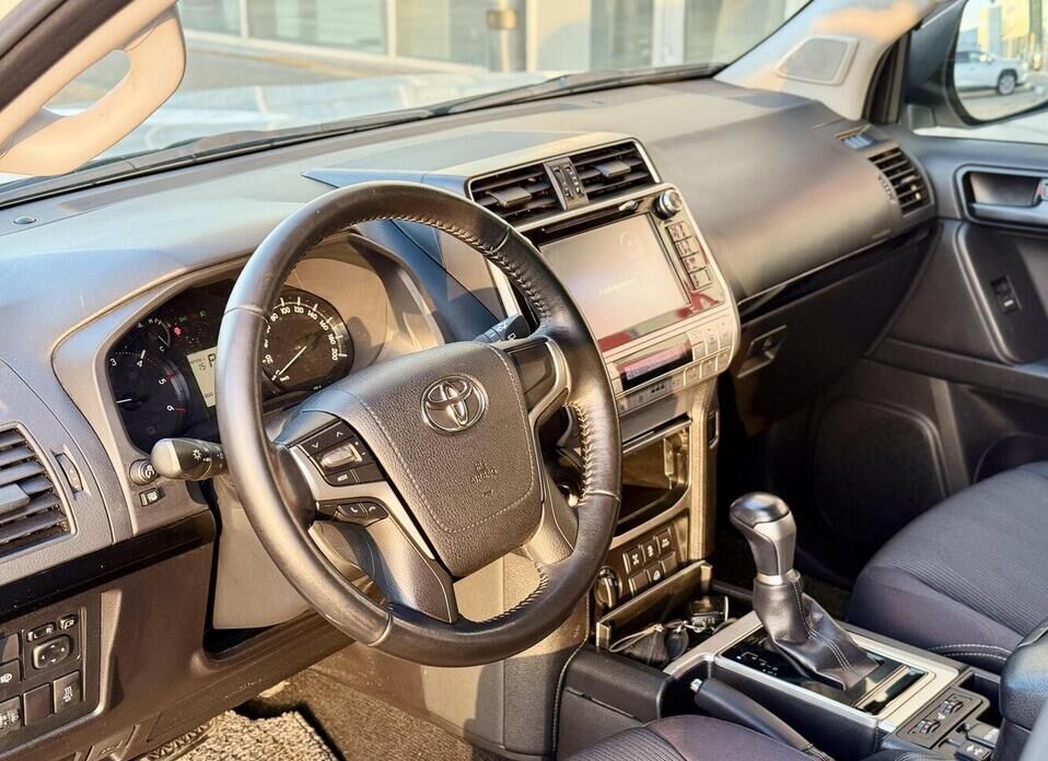 Toyota Land Cruiser Prado, 150 Series Рестайлинг 2 2.8d AT (177 л.с.) 4WD