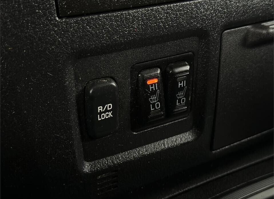 Mitsubishi Pajero, IV Рестайлинг 1 3.0 AT (178 л.с.) 4WD