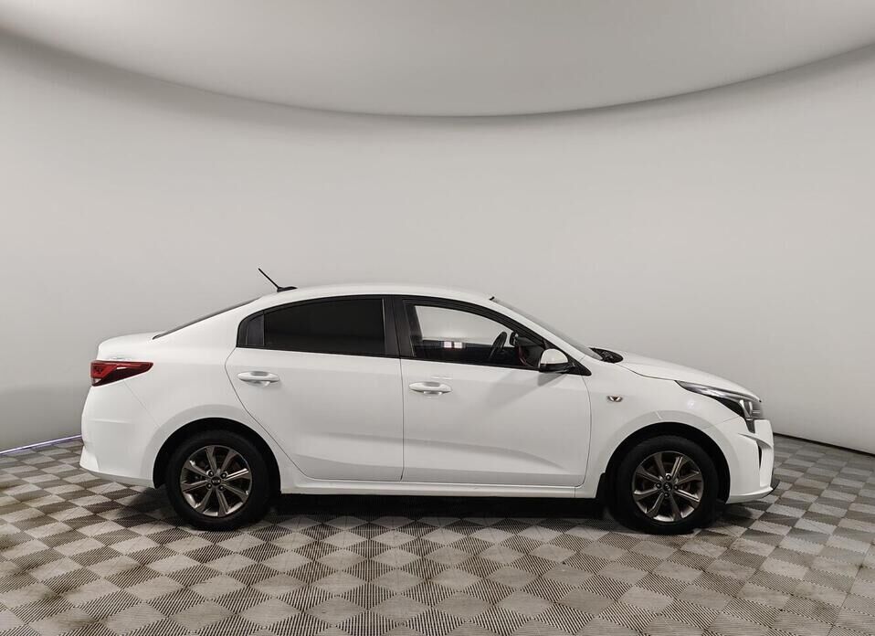 Kia Rio, IV Рестайлинг 1.6 AT (123 л.с.)